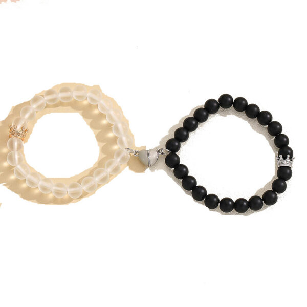 Fashion Jewelry 2pcs Handmade Crown Beaded Charms Bracelet Luminou Heart Glow In The Dark Couple Bracelet For Lover Men Women Fluorescent Gift - Image 4