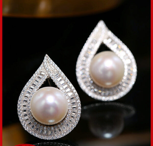 Large Grain Freshwater Pearl Stud Earrings - Image 2