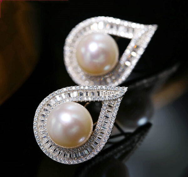 Large Grain Freshwater Pearl Stud Earrings - Image 5