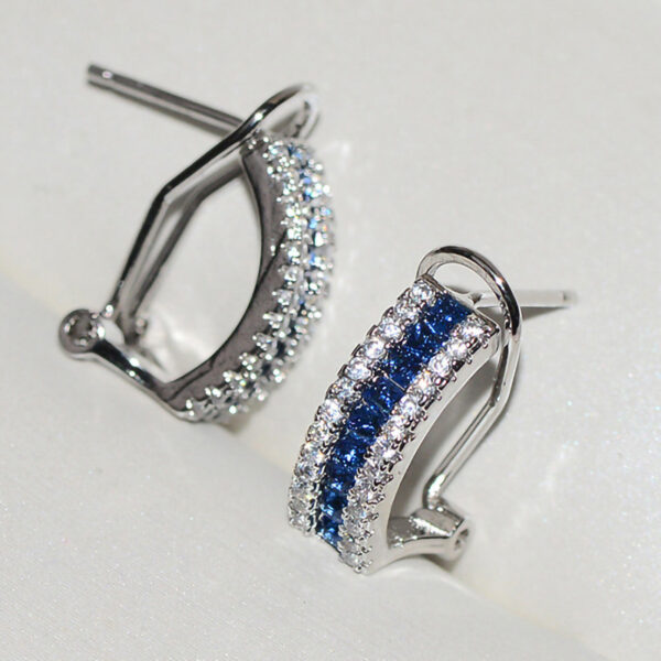 High-end Simple Elegant Niche Design Ear Clip - Image 4