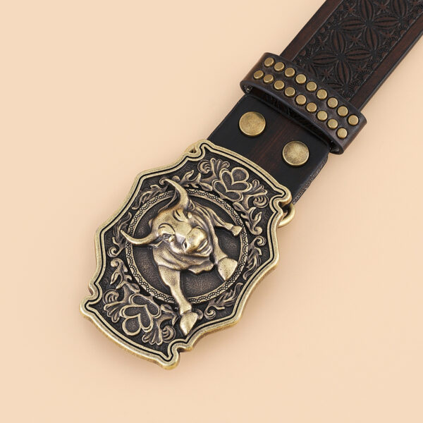 Women's Retro Embossing Rivet Bullhead Big Plate Buckle Belt - Image 4