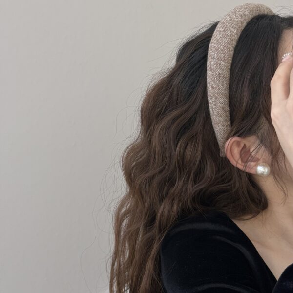 High Sense Oat Gray Texture Woolen Large Intestine Hair Ring - Image 10